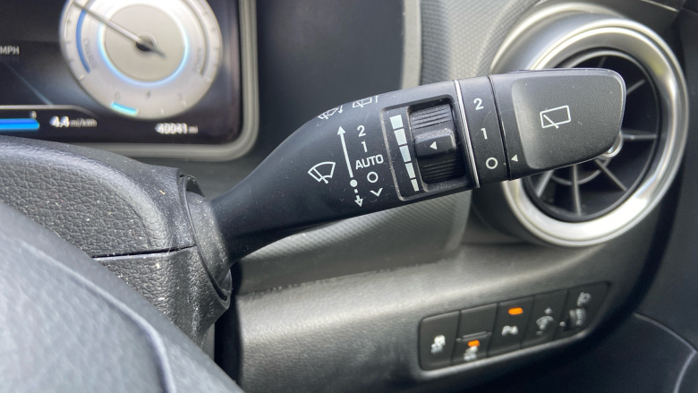 Hyundai KONA 100kW Premium 39kWh 5dr Auto Electric Hatchback